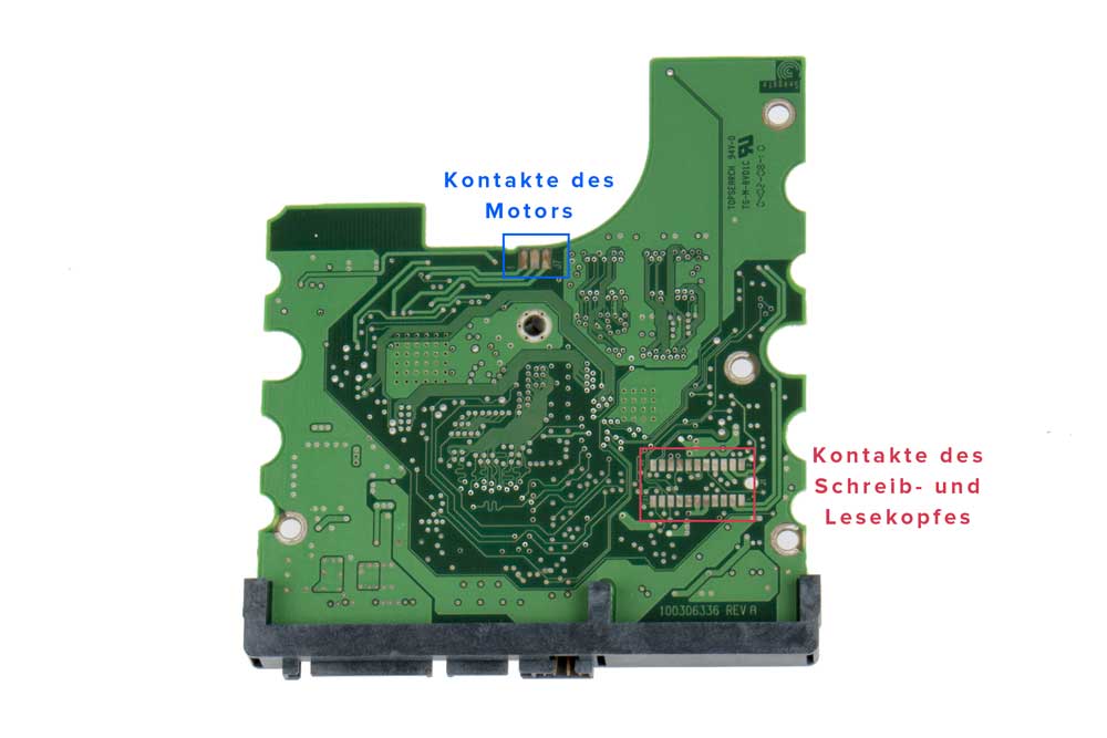 Die Rückseite der Platine einer Festplatte
